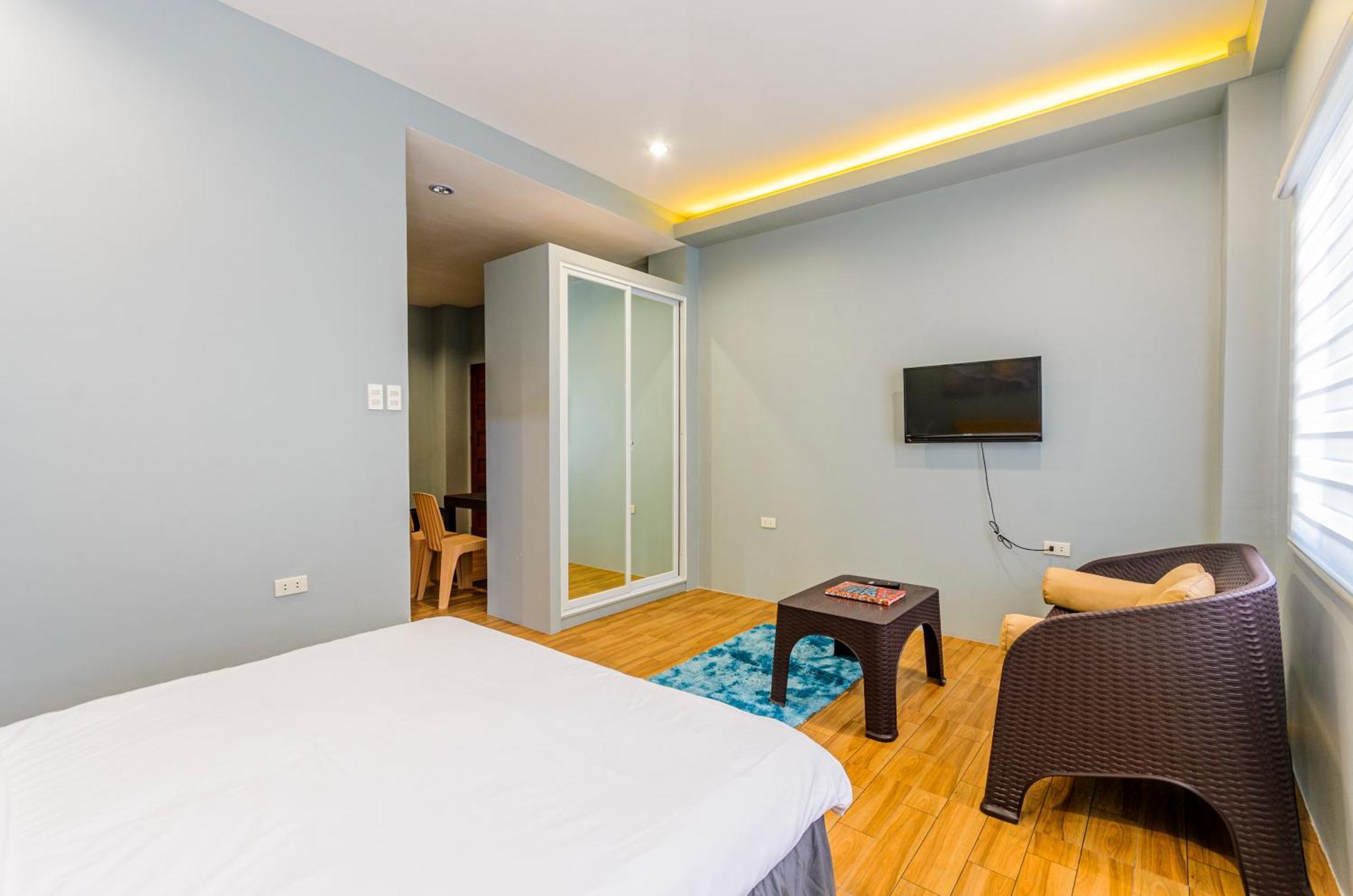 Casa Alberto Of Calapan Town Center Exteriör bild